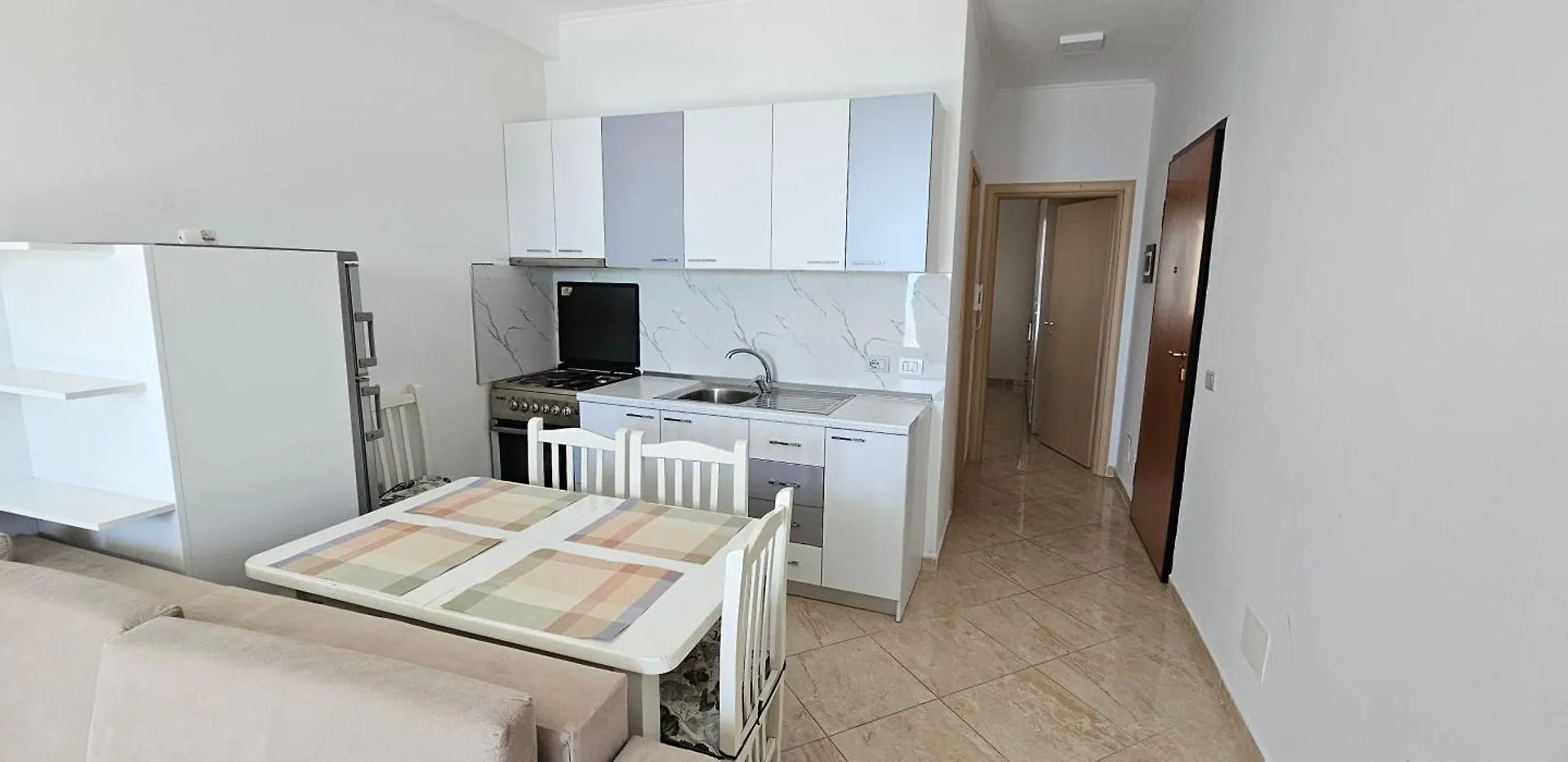 Xho-El Apartament Vlorë 0*,